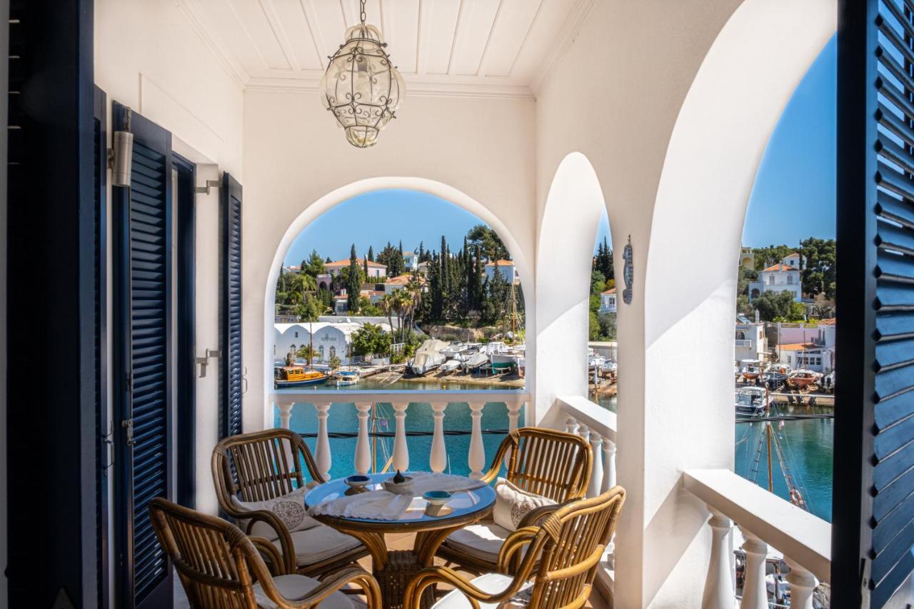 Porto Vecchio Luxury Suites Spetses Town Extérieur photo