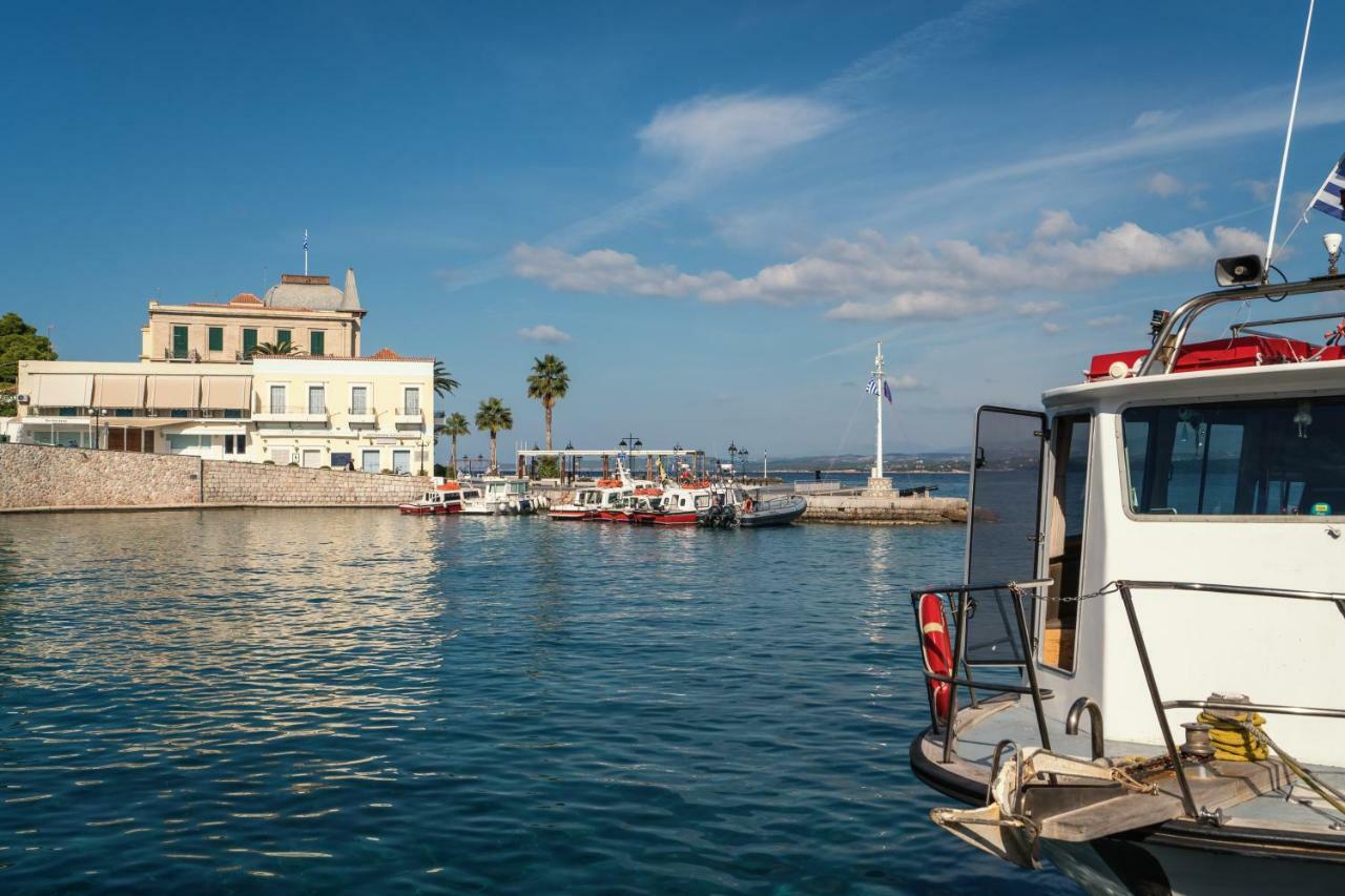 Porto Vecchio Luxury Suites Spetses Town Extérieur photo