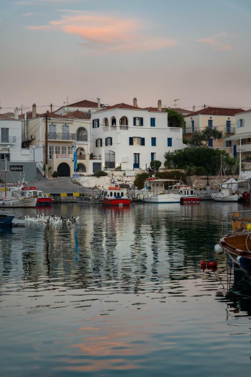 Porto Vecchio Luxury Suites Spetses Town Extérieur photo