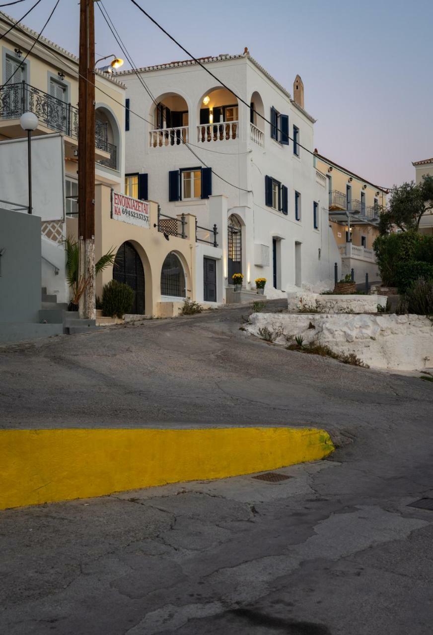 Porto Vecchio Luxury Suites Spetses Town Extérieur photo