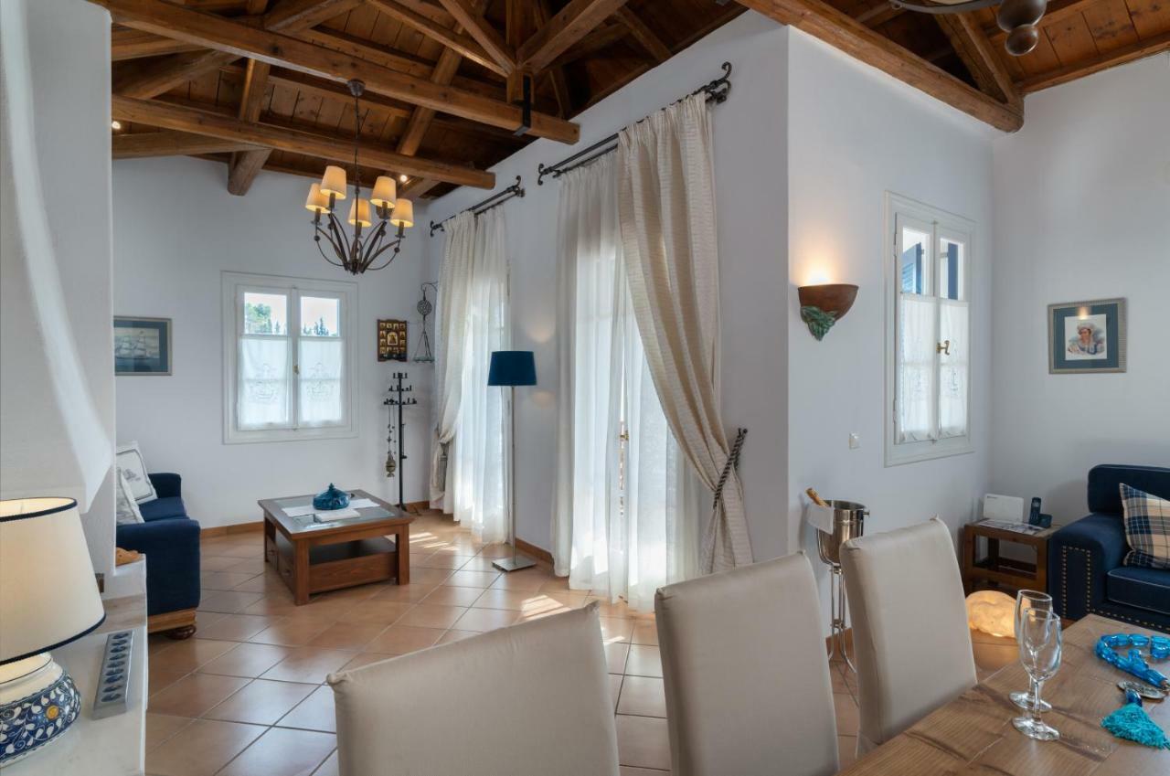 Porto Vecchio Luxury Suites Spetses Town Extérieur photo