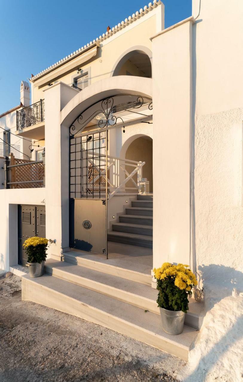 Porto Vecchio Luxury Suites Spetses Town Extérieur photo